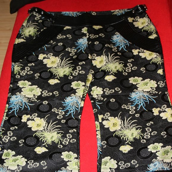 Lip Service Geisha Capris - Godzilla vs The City of Angels